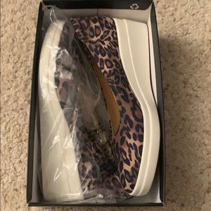 Brand new SAM SLIP ON SNEAKER